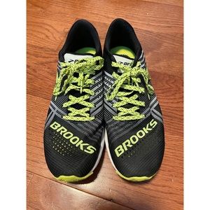 Brooks Hyperion- Women’s Size 9